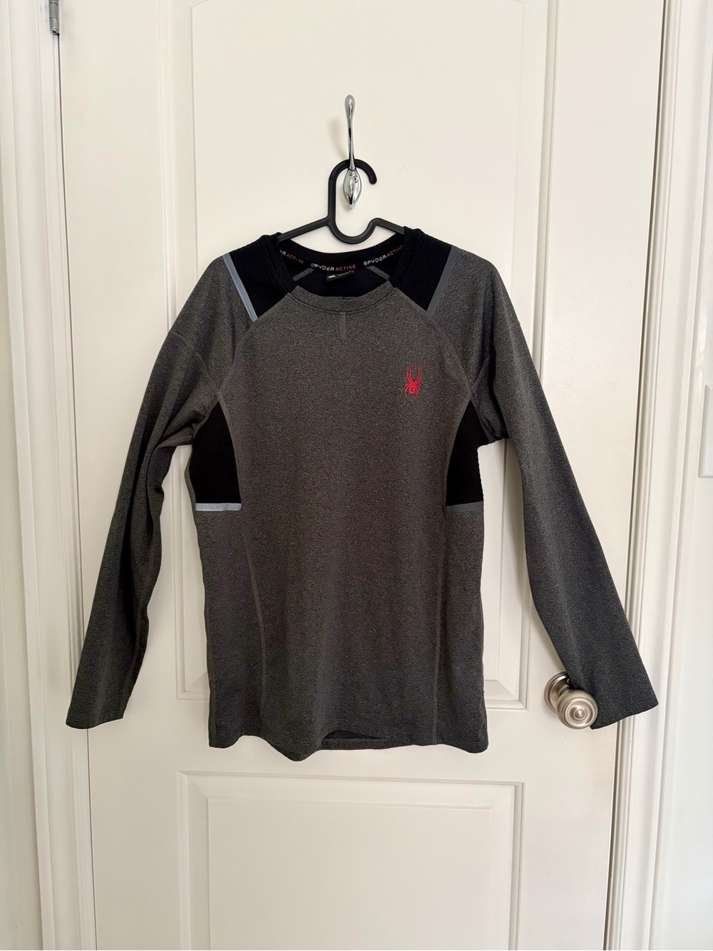 Spyder Active Men's Long Sleeve Pullover Activewear T-Shirt Gray‎ Size S